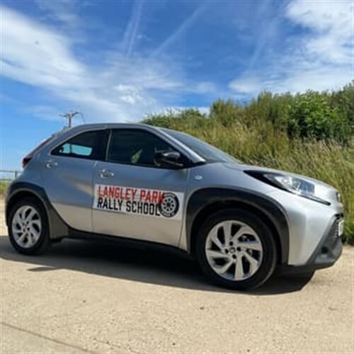 YOUNG DRIVER™ junior driving lessons for under 17 / teenagers at