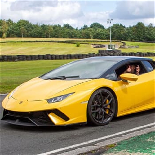 Lamborghini Lovers Driving Experience - Gallardo & Huracan Lamborghini Lovers Driving Experience - Gallardo & Huracan