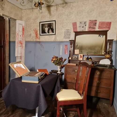 The Haunted House Escape Room London - Scary Haunted House The Haunted House Escape Room London - Scary Haunted House